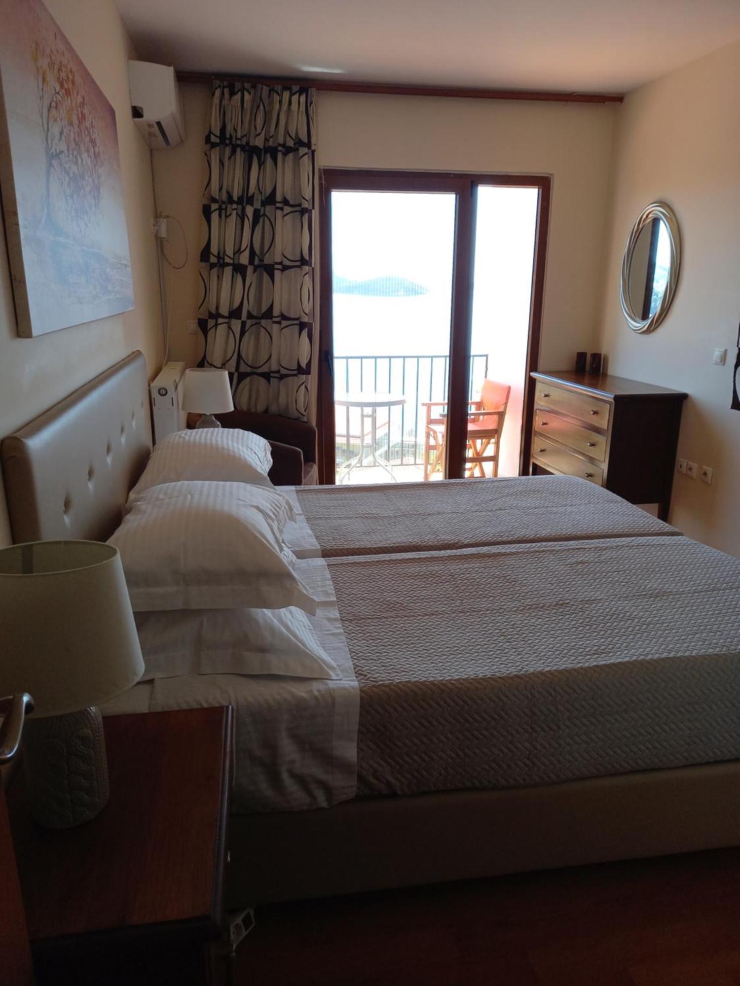 Poseidon Villa M Ammos Skiathos Town Exterior photo